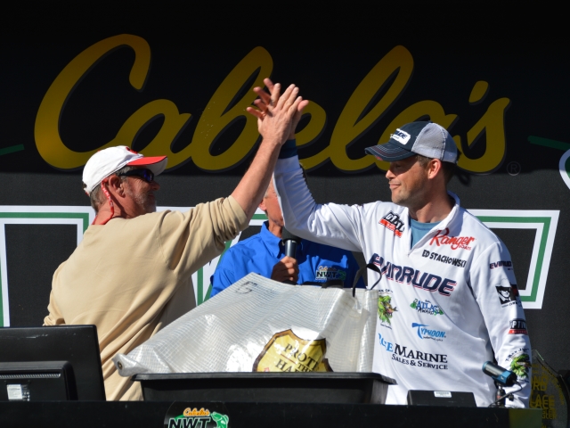 524FD6D1-D3B2-4C4E-B593-8245FC8A82DB