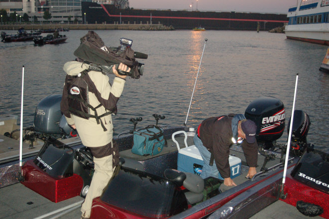 527833B2-50E0-4CC6-A29E-CFC578167AE6