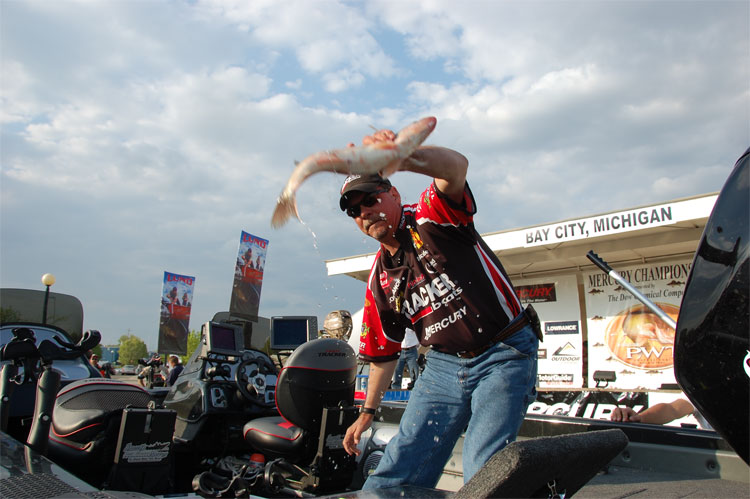 530215B6-6EDB-4FAB-9FA5-1C07E2C7C60A