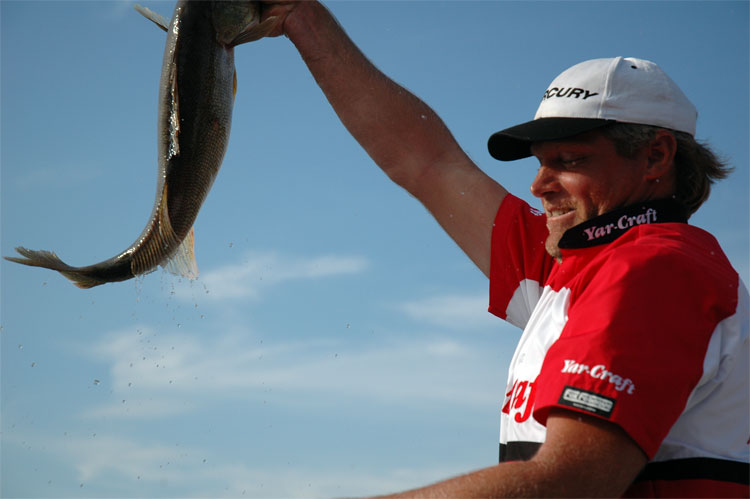 5348A2EB-4C13-4753-AD6C-FC6D19B14F48