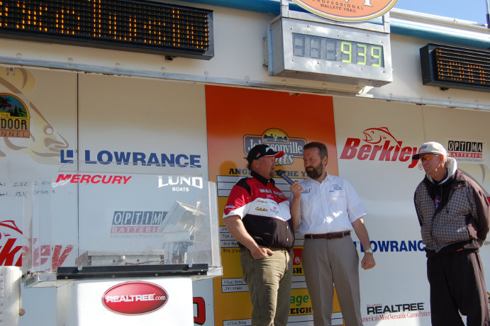 5365F03B-6D1D-43C5-8A24-F8EFE7DCADD3