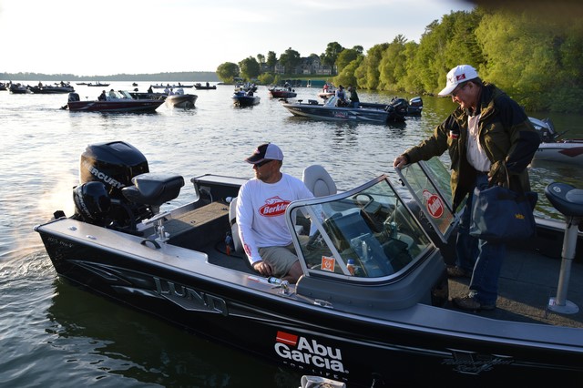 53781F4E-3203-4198-9A8A-0A720B07CDDE