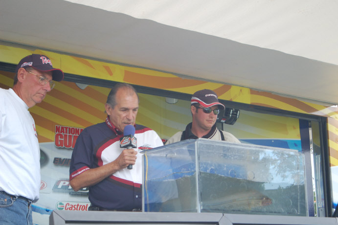 53B2094E-2FB4-4F01-A82C-F5C3CBEB14E3