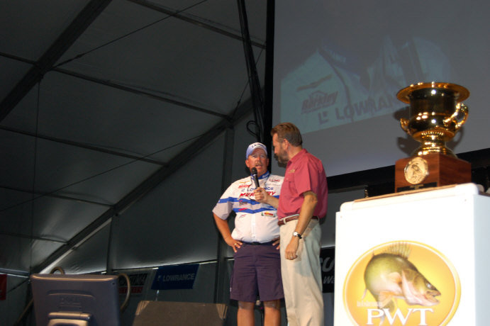 53C8958F-0FBC-4D93-99B3-2AD6BF478983