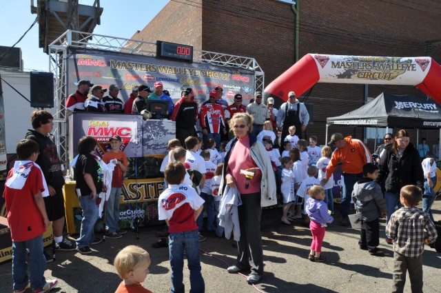 544B30F5-92DF-4AFD-A5B1-B99B2B747CFC