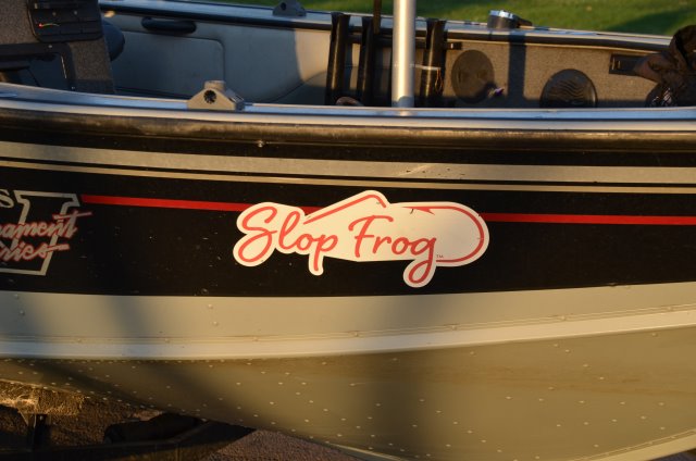 544F595B-DFEC-4AE0-A9A8-52A37B0BC7B1