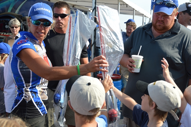 54562AB2-63EC-4692-B34D-AB28BEBBA537