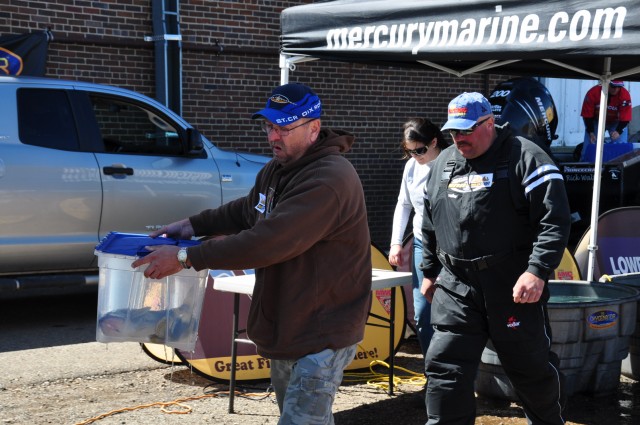 549F6C29-59B7-4E4D-B543-CD464878E4B7