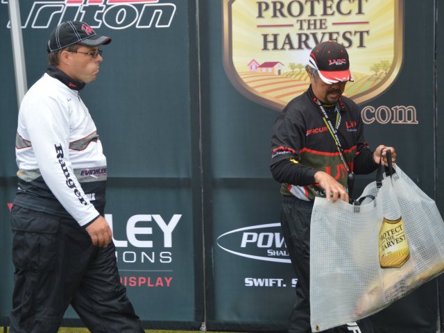 54AF9C4E-C940-4866-9D26-DE8FFBB75F29