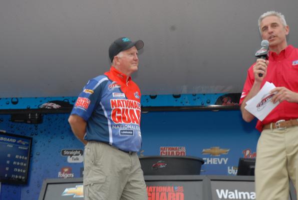 54B9FEE0-D649-40DF-AFD6-14563F51A93D