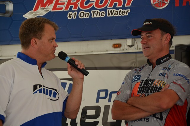 5508002F-D957-47F0-85E4-E0C6369BA3BE