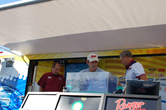 5531D813-6C90-48AA-96A5-B351FA36A589