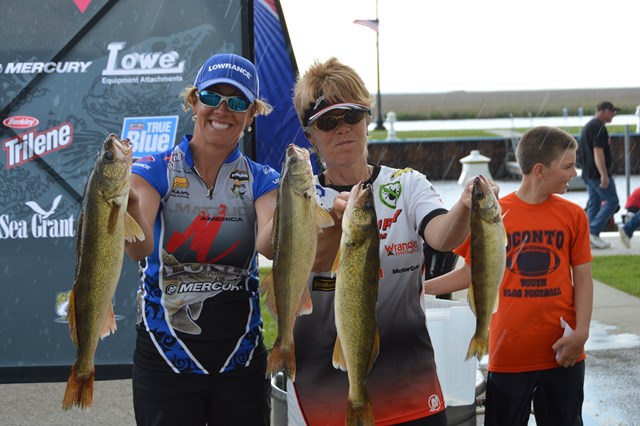 5548E15D-30C8-400A-9E0E-9E82D1D2FA54