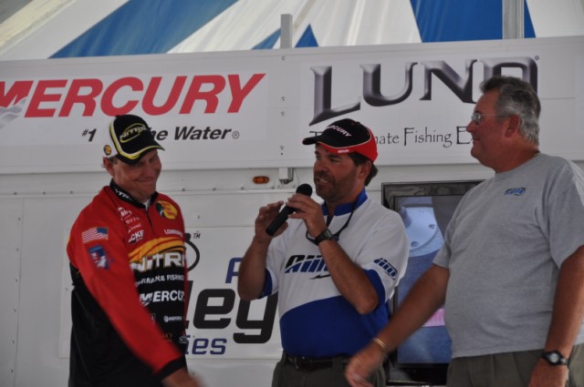 554E99DB-0146-443C-9F0F-2DFDADF5D401