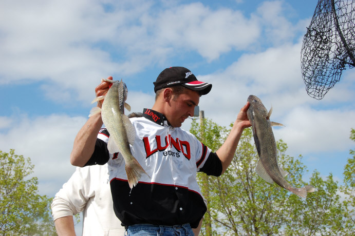 55716C0B-1E35-41B3-8BB9-2670C8A9141F