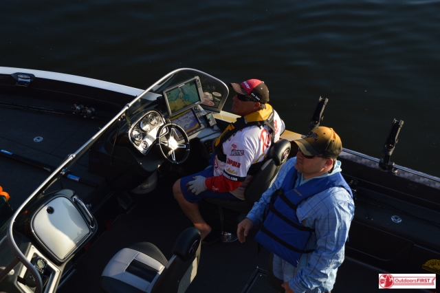 558DFC30-9890-4E46-B5C0-A16B6621E65E