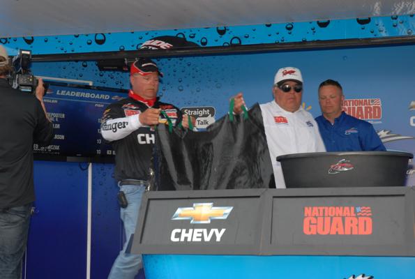 559CB996-4E4E-434F-91F7-970090C5D90B