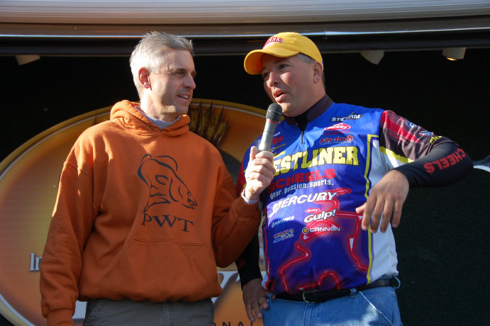 55A8F074-F4C7-4C72-8070-5691864F9064