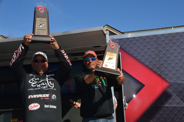 560B3B8D-99DC-4E9C-99D1-4F2171042F9D