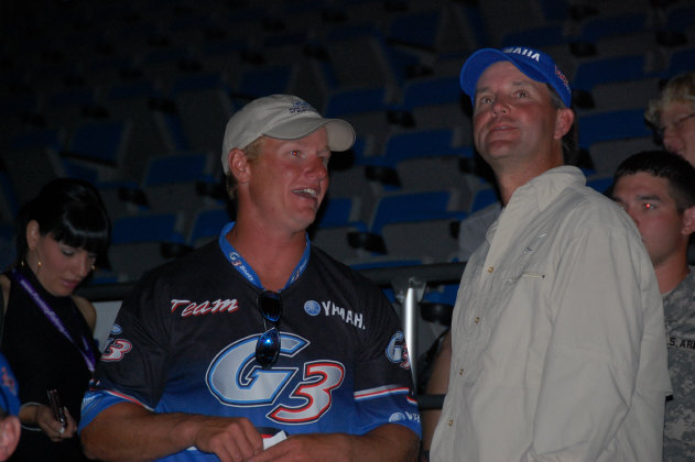 5611E1E7-7EB7-4E38-9DCB-D16FFA3F2381