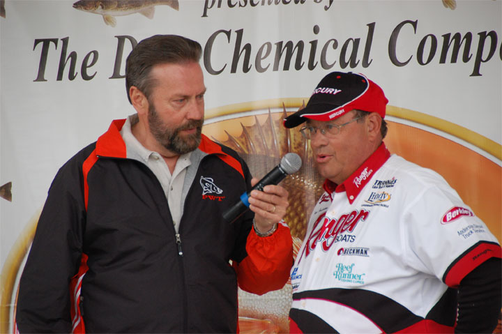 567276A3-06FC-4613-9B8F-28DD0F23B8BB