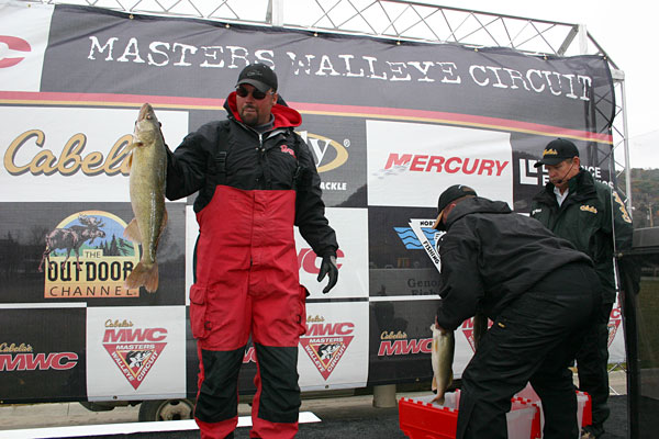 569185C0-E410-4E53-AE8E-E31076960B79