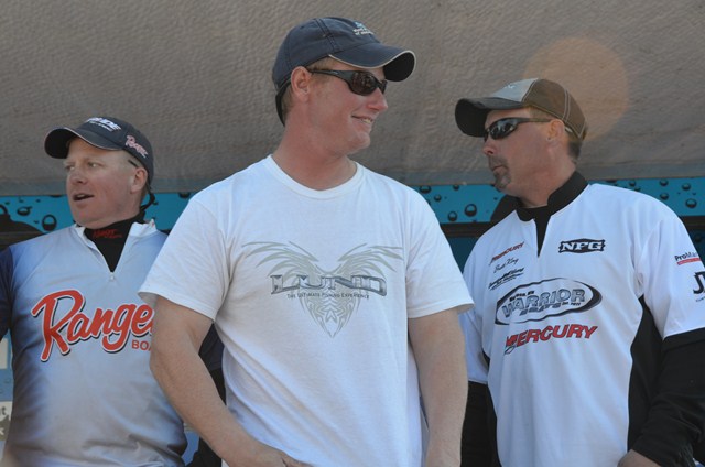 569E76D8-8272-4B32-8F86-751FF0A1E099