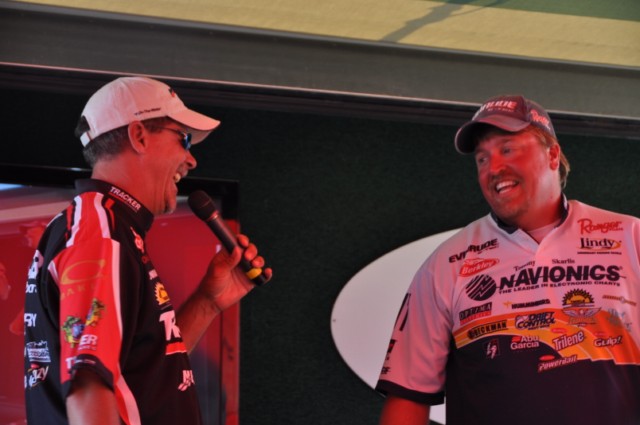 56B29581-17C0-4185-B662-2650D1C5CEB1