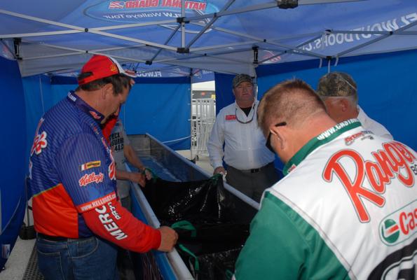 5736D4DB-76DF-4B75-A21D-2CEA5C070D18