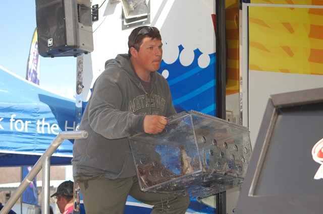 576B6B47-3EC9-4562-B06F-2917DD4BEA31