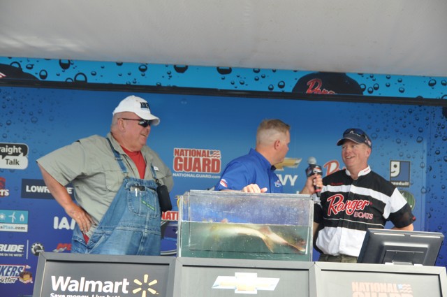 57E82C37-6FDD-416C-A36A-99CEEC95D8E3