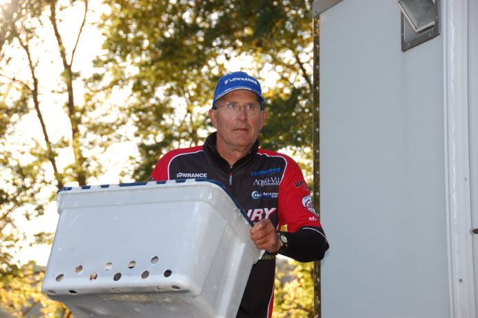 581EF6BE-B06B-43E1-811D-547E54B09C2D