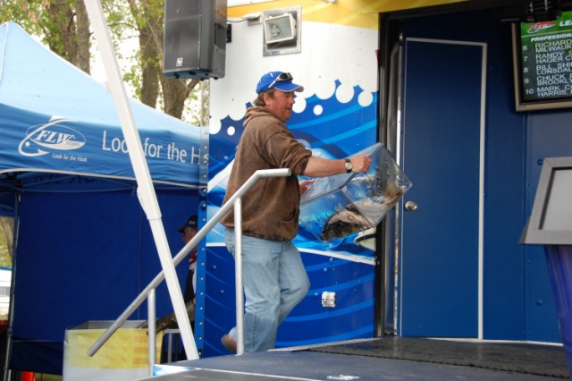 582916B9-C8E3-4839-9D65-FF77D923899A