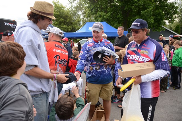 5925CB36-2EBB-416B-B75B-6A7761A86202