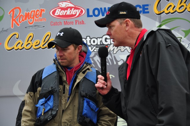 597E043F-2DF9-47E3-A171-9312B30CD94B