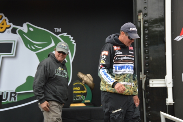 598A1B39-60BA-40C1-8507-646CE820BE8A