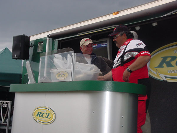 59B7854D-88DE-43D7-AAA6-0617E746268A