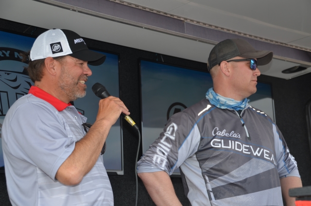 59E13FE9-2D40-4550-B849-A0EF3D562BDE