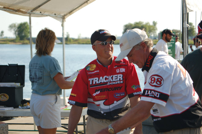 59F5BD6E-824D-4A0A-B64C-9DC6A789BFD6