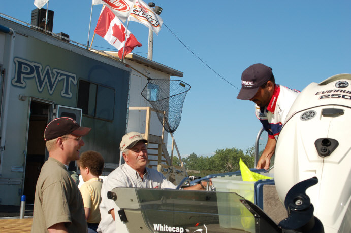 5A2E13C3-0C4D-4479-8839-AA71A53FA087