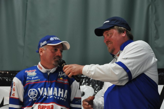 5A76109B-CB00-448C-BEBB-C02C598C8DEA