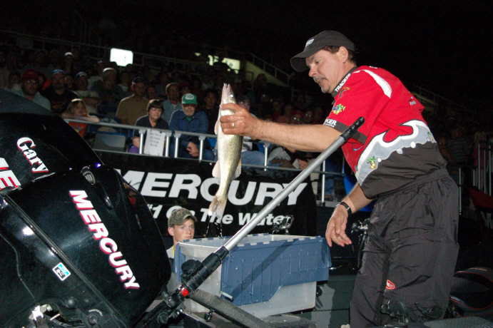 5A7E819F-36E2-46C0-B7AA-4D72984D4F05