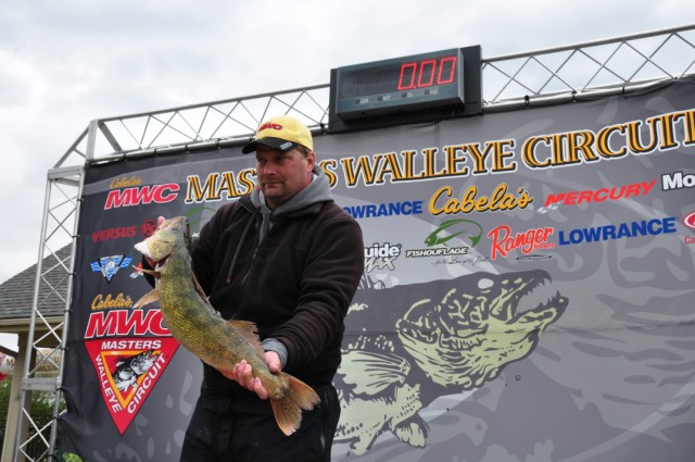 5AB098F3-DCC4-4AEF-98F5-0B11693E2885