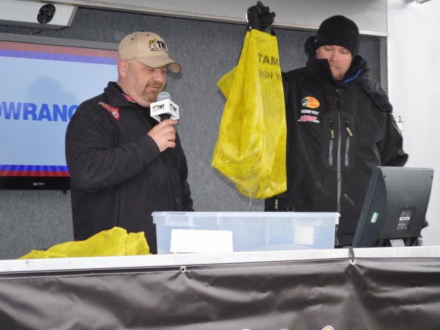 5AC7BDBD-ADDB-44AC-93A9-150F08885D9A