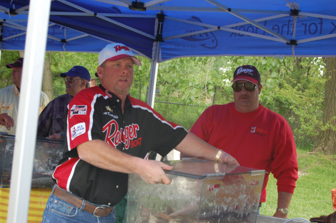 5AD6B1B9-DD22-409C-AF8B-170E5CD83B9F