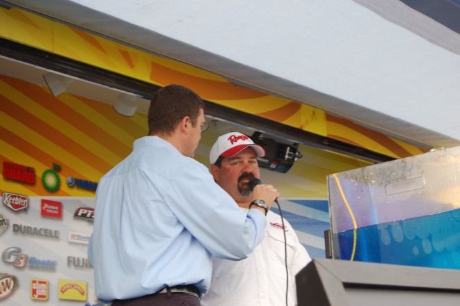 5B2E2271-5C90-4664-92FE-6EACAF1BE701