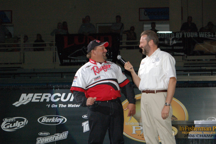 5B50A971-5589-4C67-8816-C0CE856FE2BB