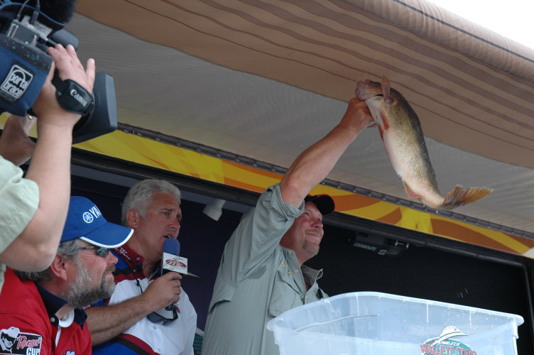 5B6F8312-212E-44A6-8772-75AB4E7AD05C