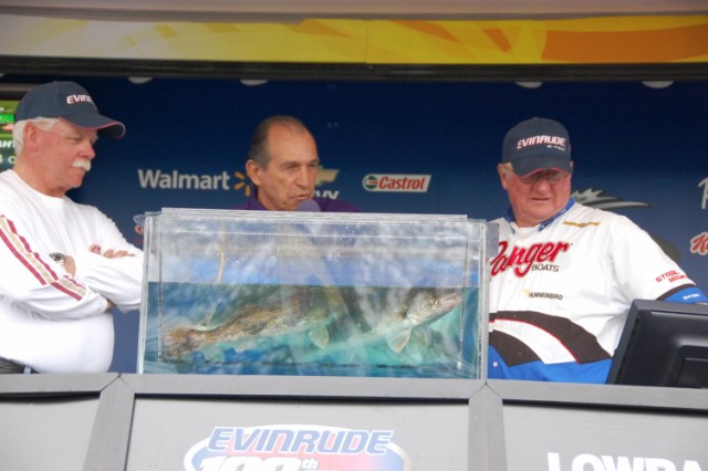 5B79EDCC-5917-460B-AE54-3729BE2FC2B4