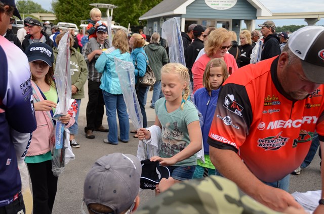 5B8837FB-490C-4F1D-9DEA-07641E070021